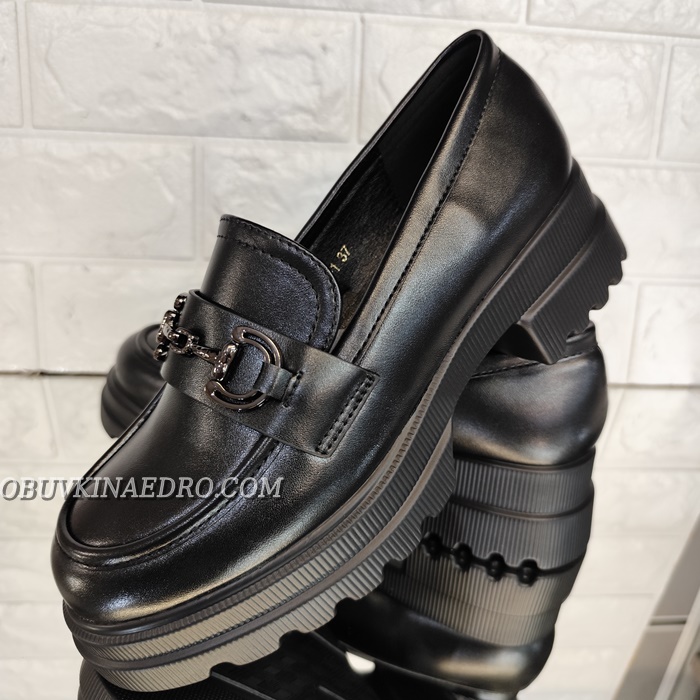 ДАМСКИ ОБУВКИ