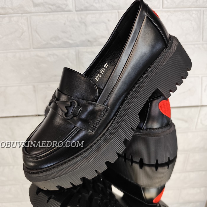 ДАМСКИ ОБУВКИ