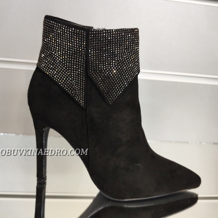 ДАМСКИ БОТИ