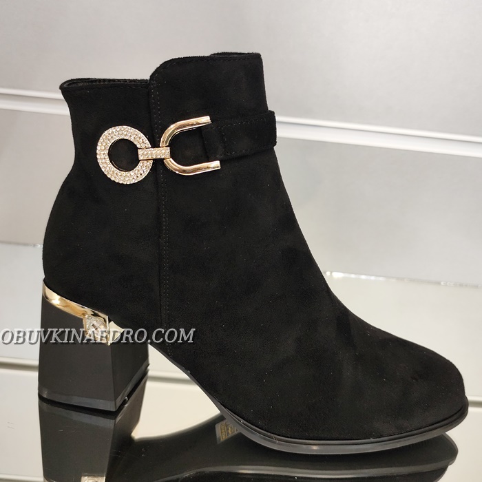 ДАМСКИ БОТИ 