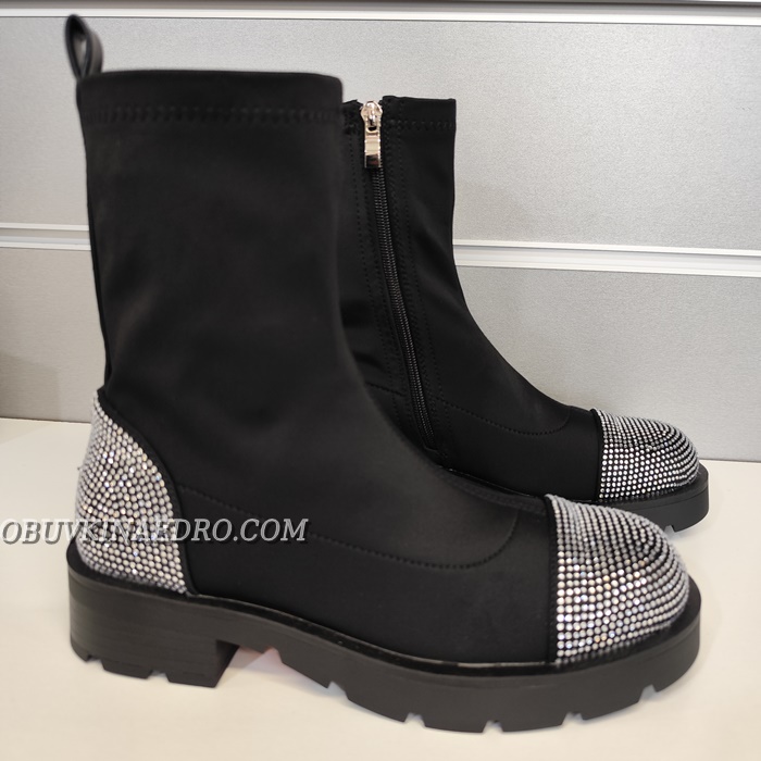 ДАМСКИ БОТИ