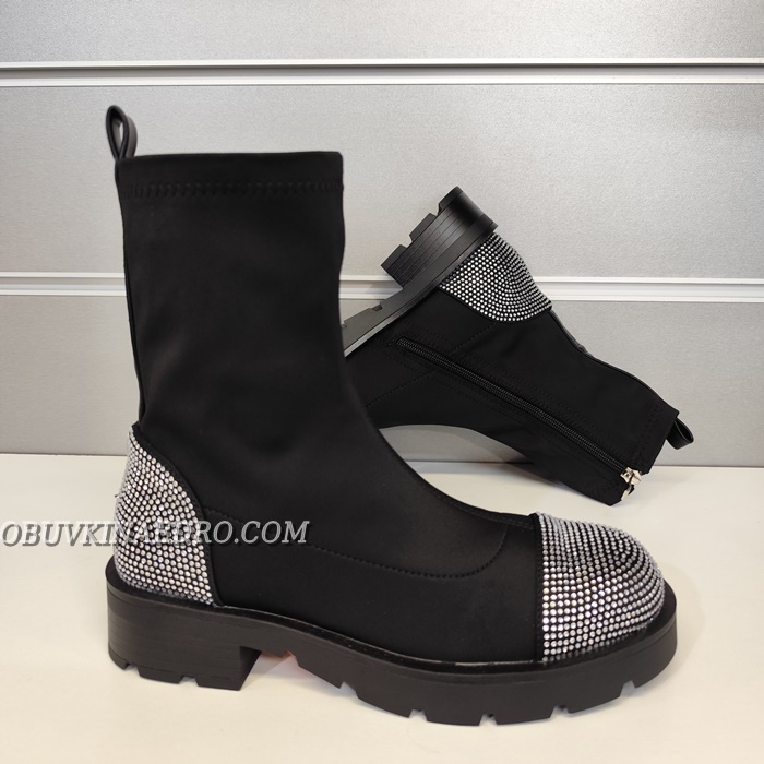 ДАМСКИ БОТИ