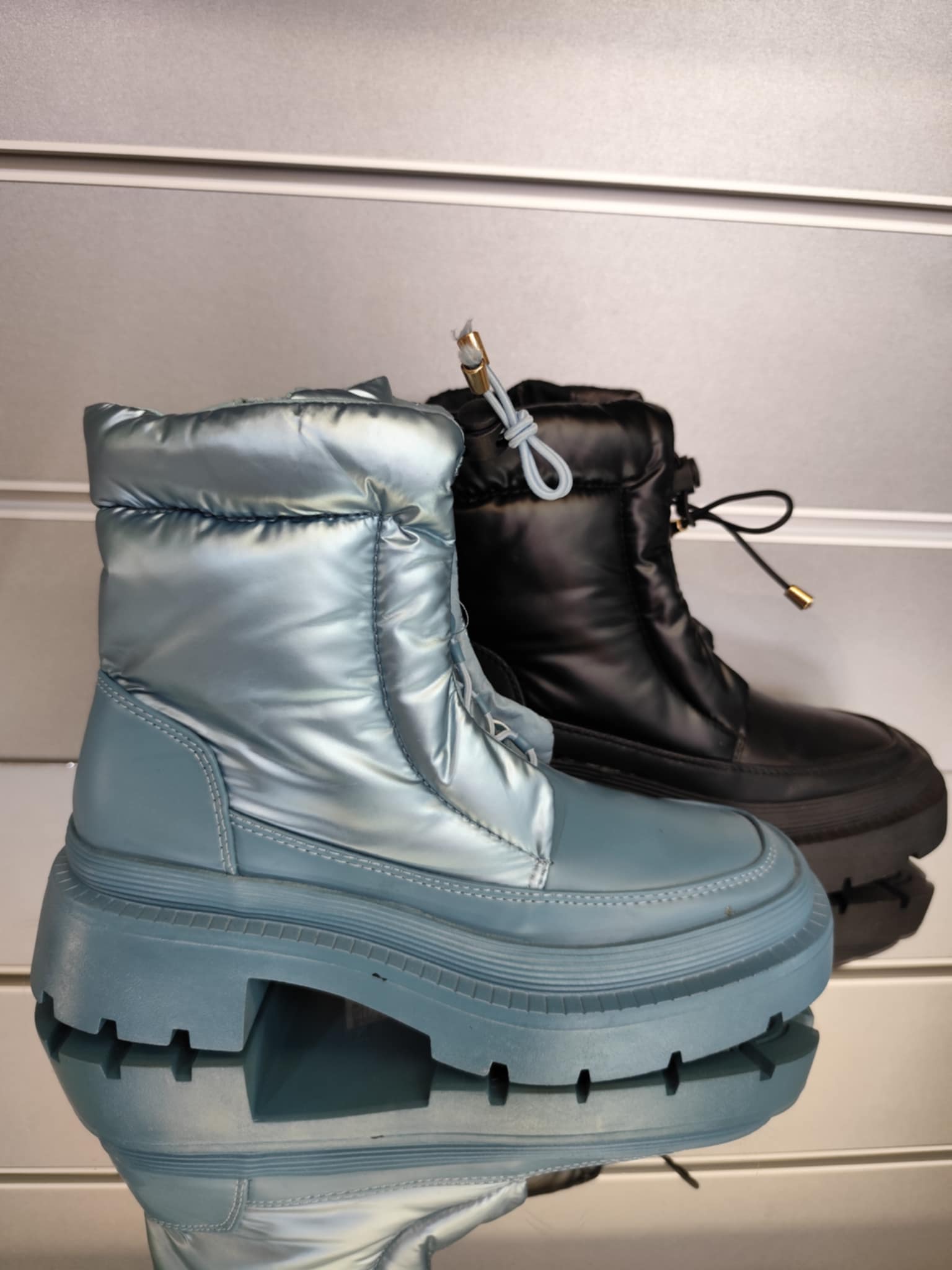 ДАМСКИ БОТИ 