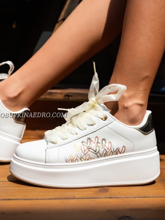 дамски кецове