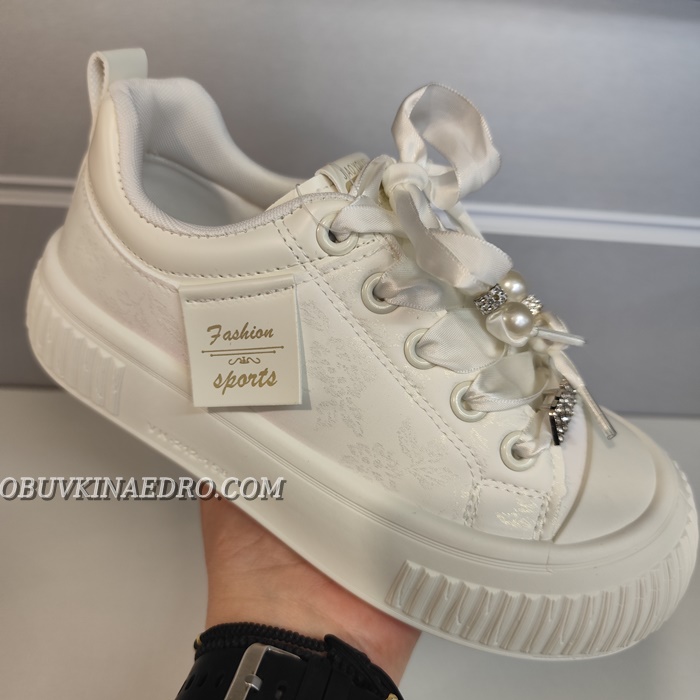 дамски кецове