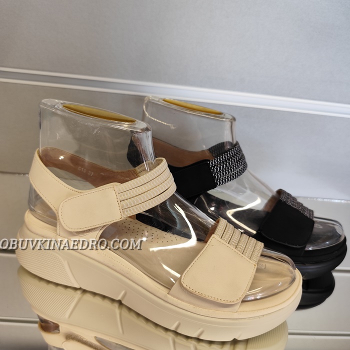 ДАМСКИ САНДАЛИ