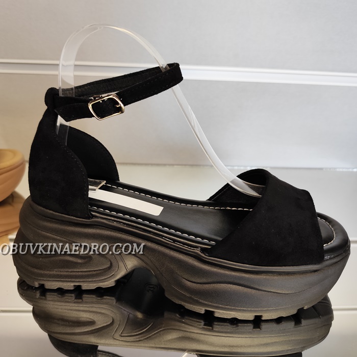 ДАМСКИ САНДАЛИ