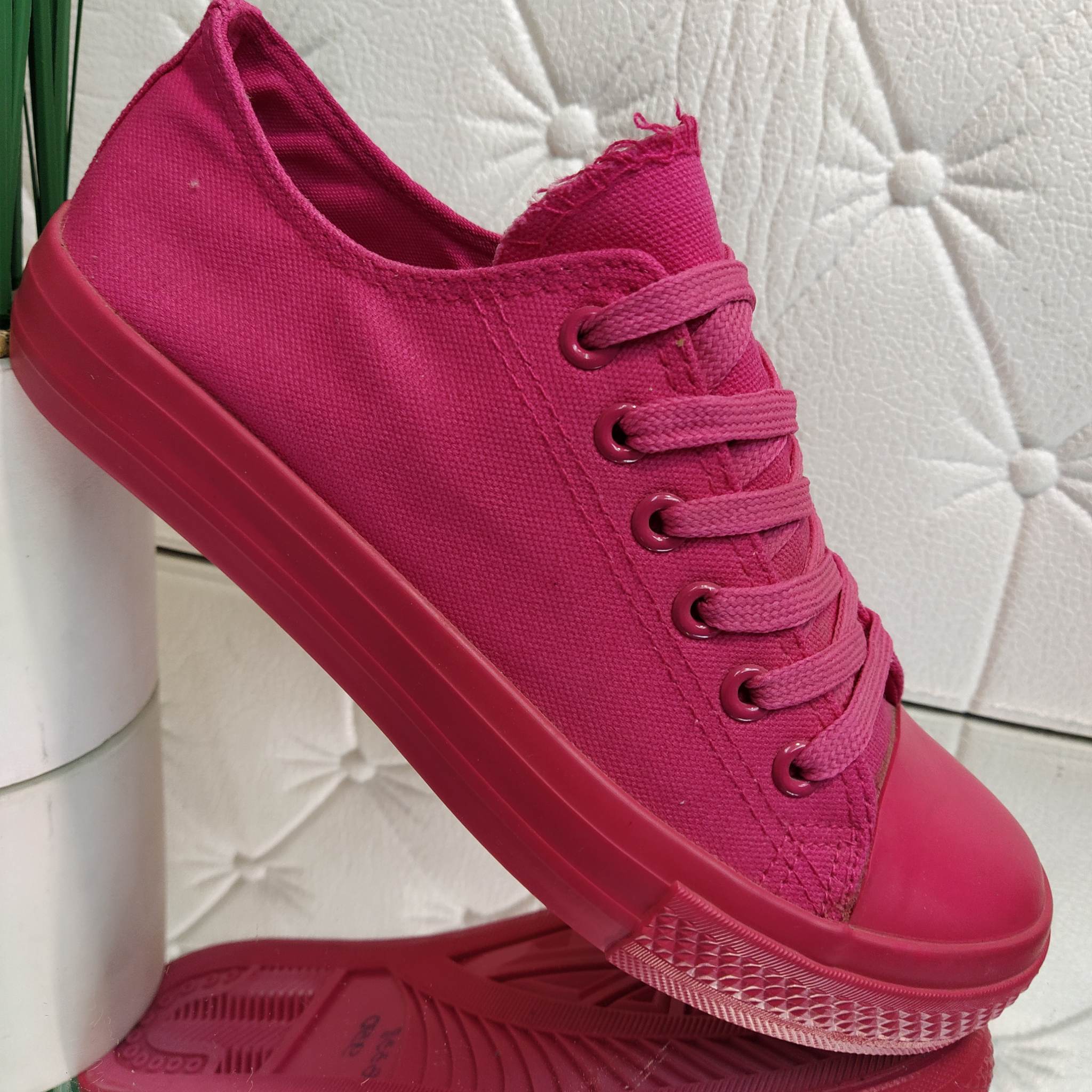 ДАМСКИ КЕЦОВЕ 