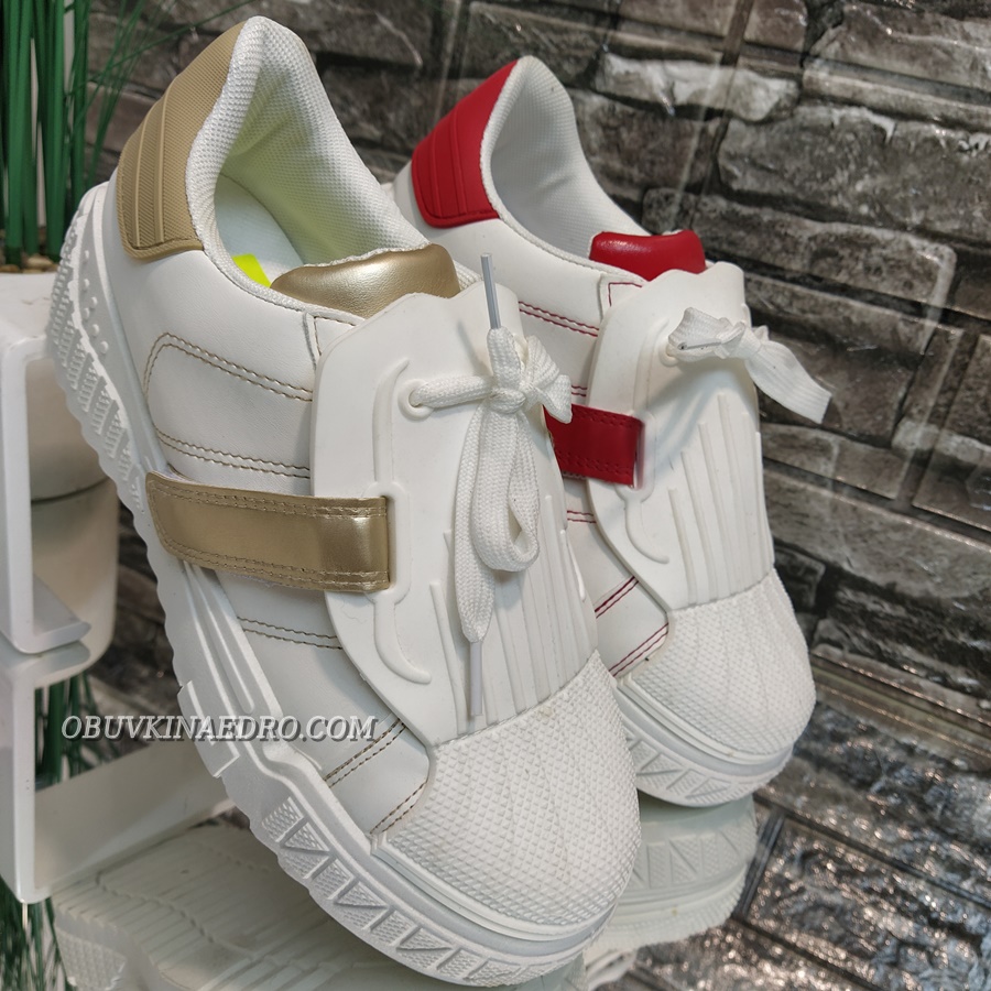 Дамски кецове