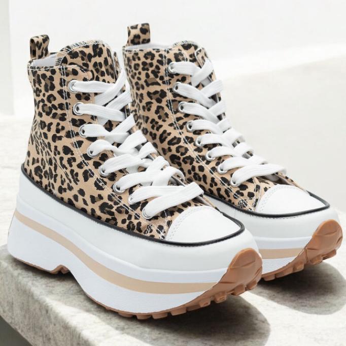 дамски кецове