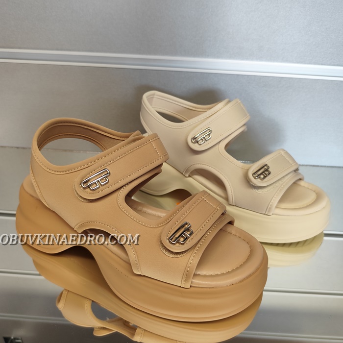 ДАМСКИ САНДАЛИ