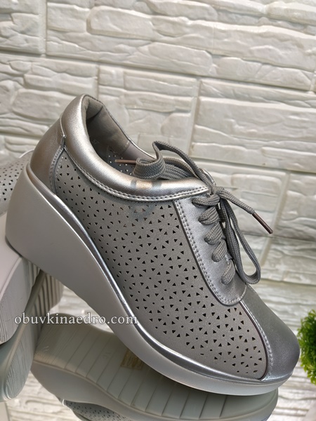 ДАМСКИ ЕЖЕДНЕВНИ ОБУВКИ 