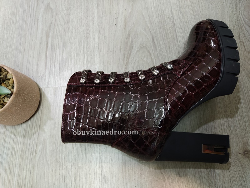 Дамски боти